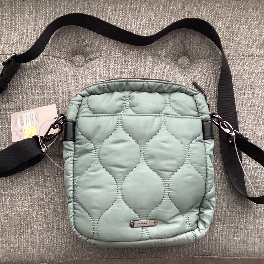 Danskin Women Blake Quilted Crossbody Bag 23 H x 20 L x 6 W cm, Green - Picture 9 of 10